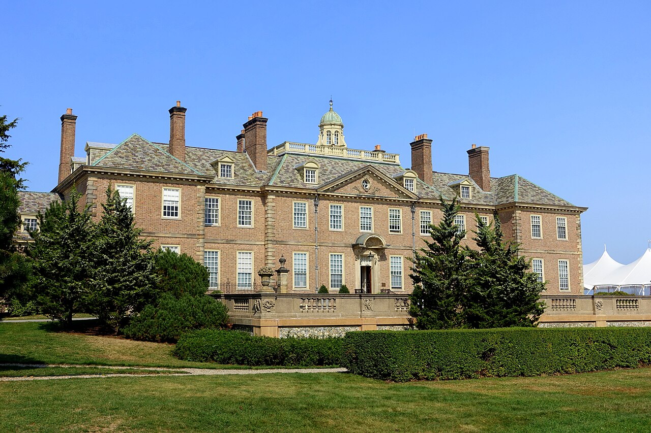 Castle Hill on the Crane Estate