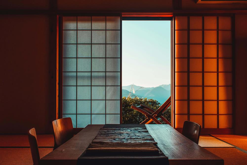 Tatami flooring and sliding doors