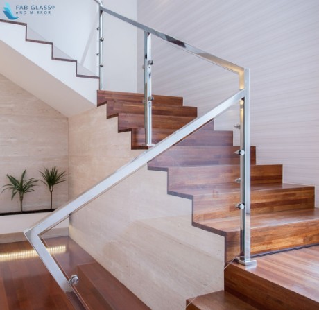 Choosing the right frame for glass railing system