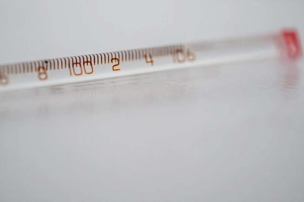 Alcohol thermometer