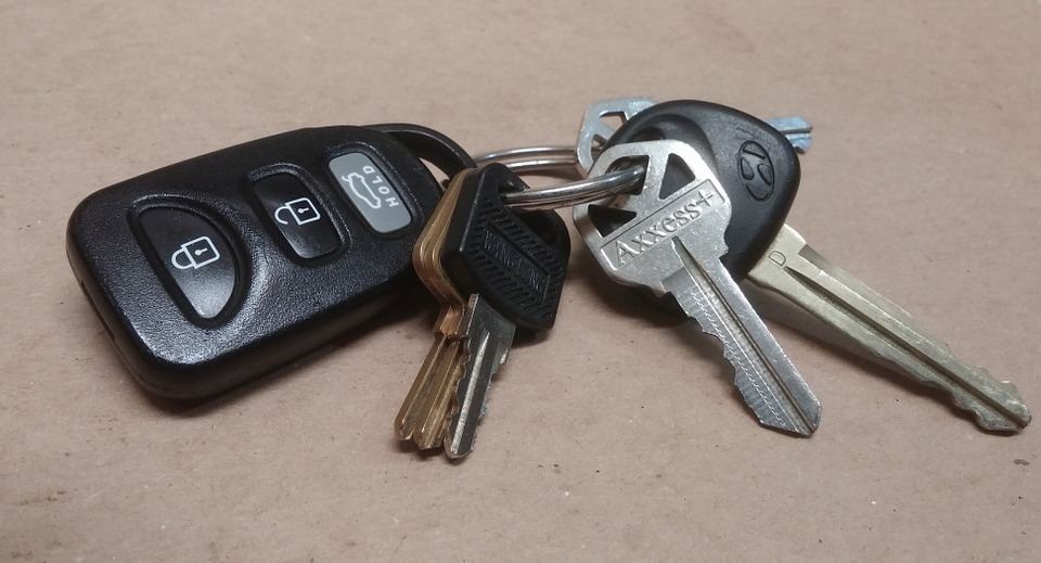 How can locksmith Brisbane assist if you have lost your car key and have no spare