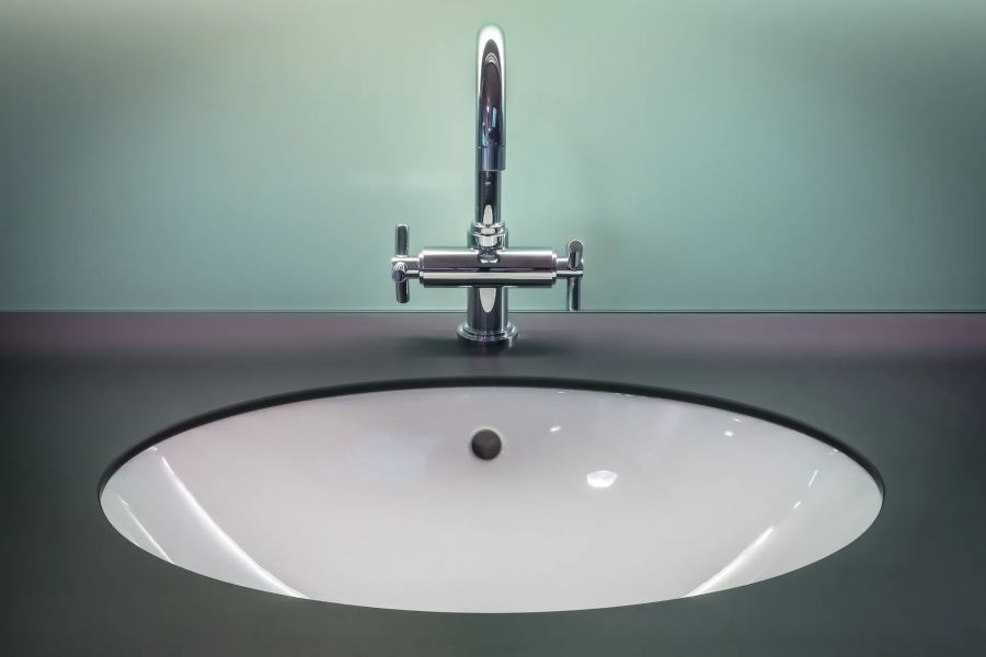 How to reseal an under-mount sink?