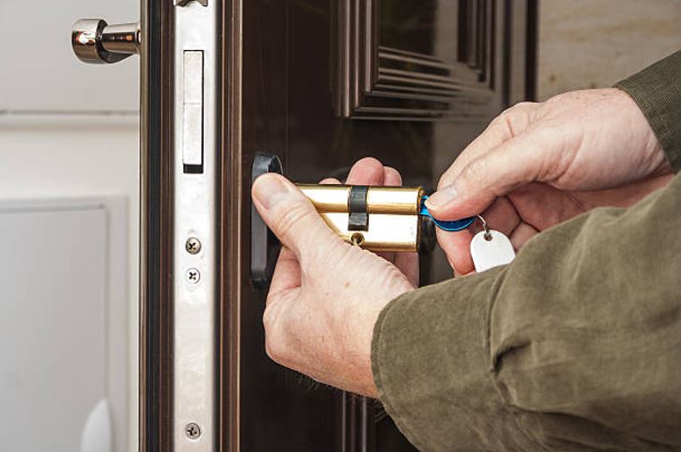 Things to Know and Ask Before Finding Locksmith Near Me