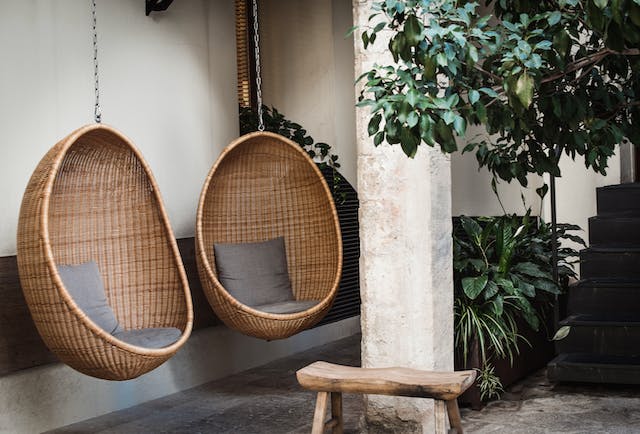3 Ways An Egg Chair Improves Your Outdoor Sitting Area