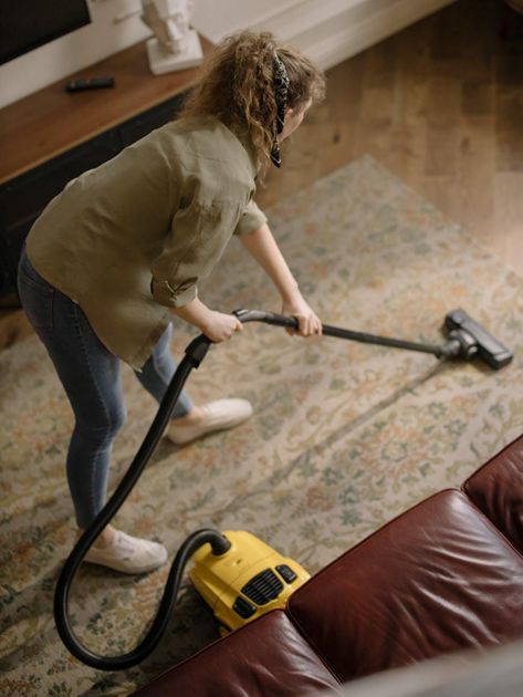 How to Clean The Floor Using A Cordless Steam Mop?