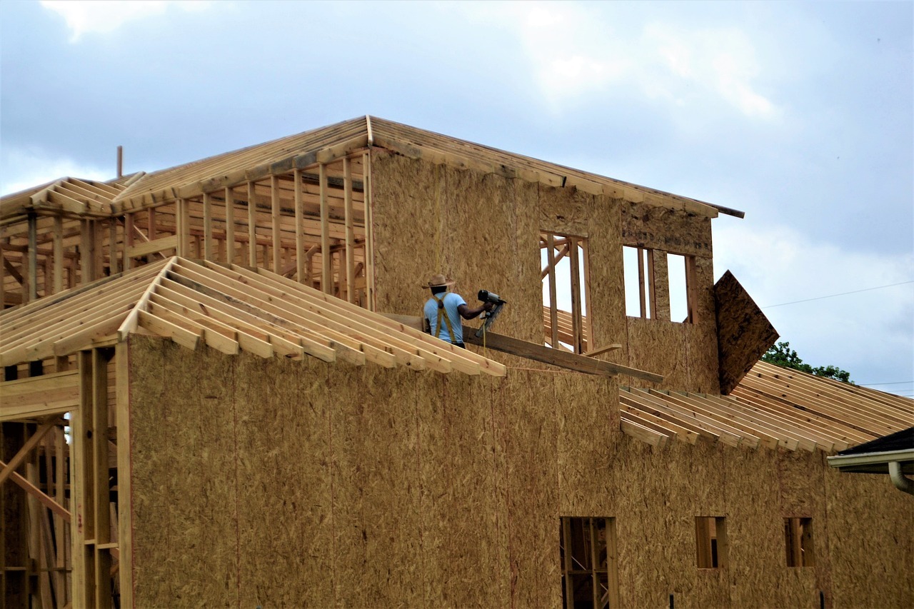 When to Call A Roofing Contractor