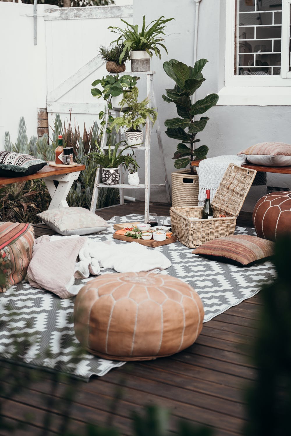 What Makes Moroccon Poufs Perfect for a Modern Home