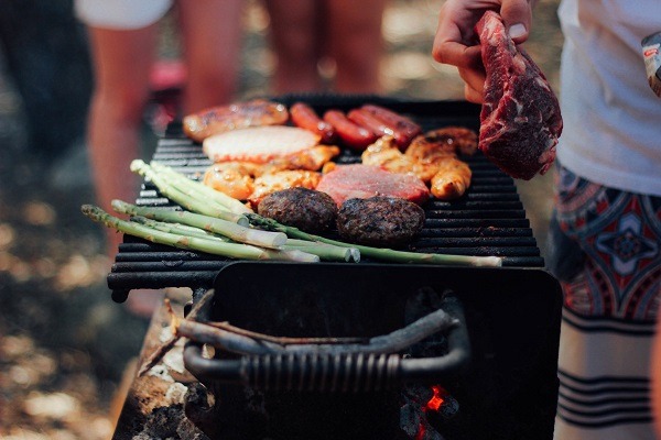 6 Ways to Ramp Up Your Outdoor Parties for All Ages