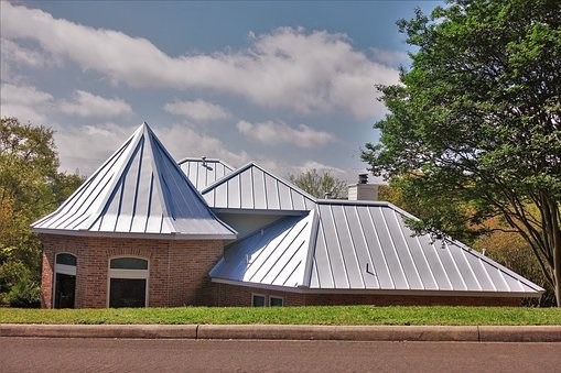 What are the advantages of metal roofs