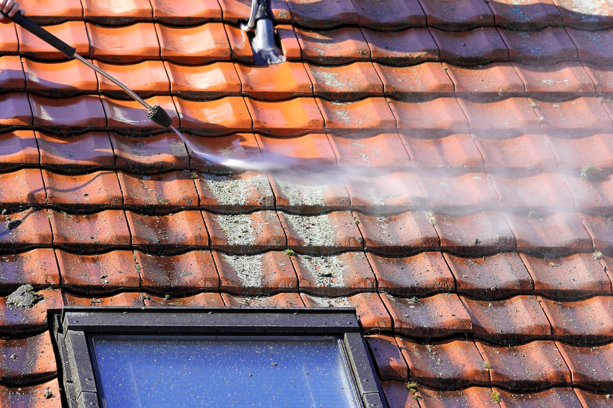 Cleaning your roof tiles - Step by step guide