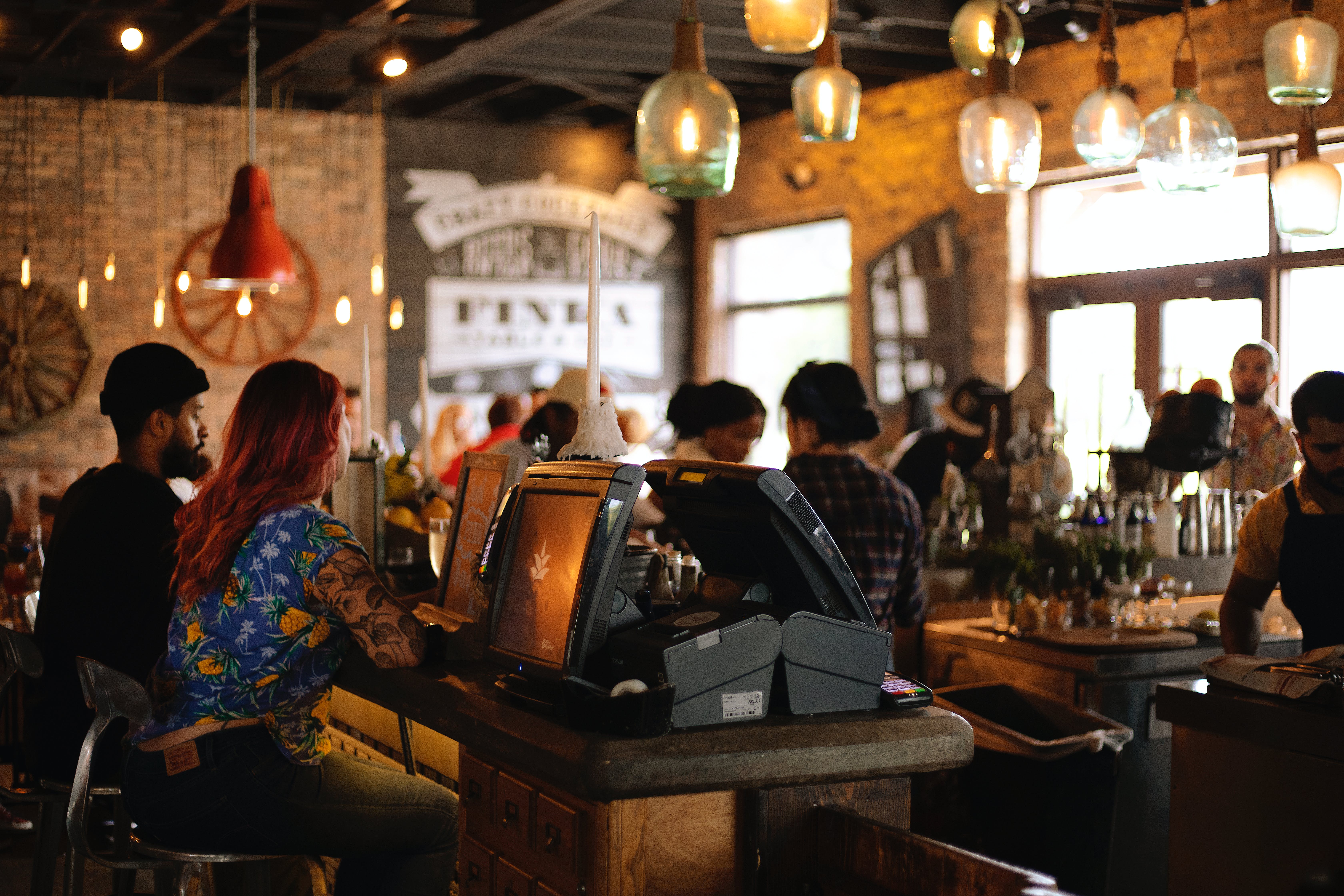 7 Tips to Polish Your Coffee Shop Etiquette
