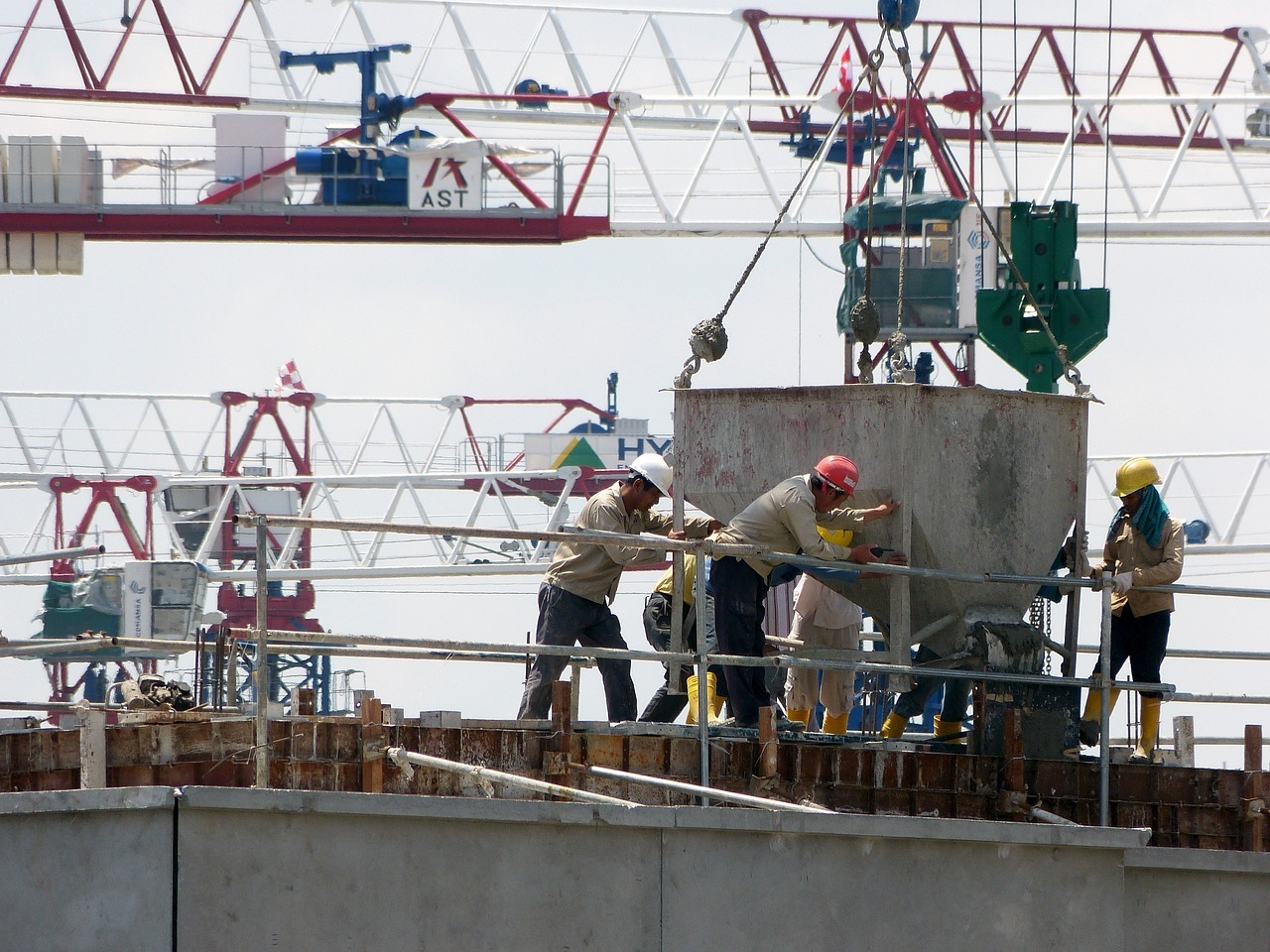 Reasons to Use Precast Concrete in Your Construction Project