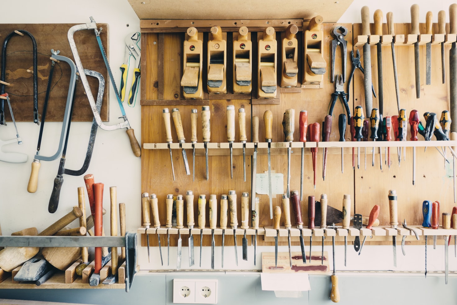 The Best Storage Solutions for Your Garage