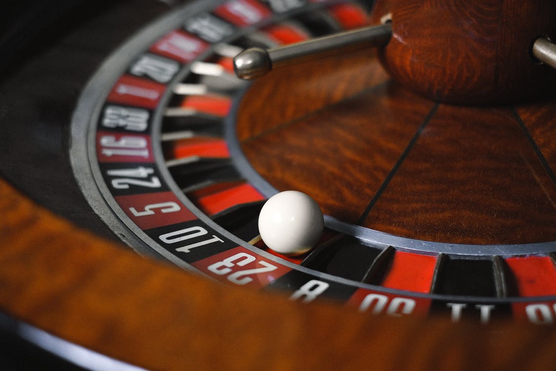 What You Need To Know Before Playing Live Roulette