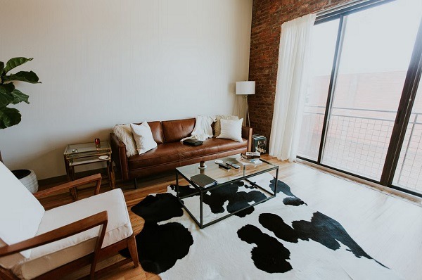 Why Cowhide Rugs are Perfect for Any Home