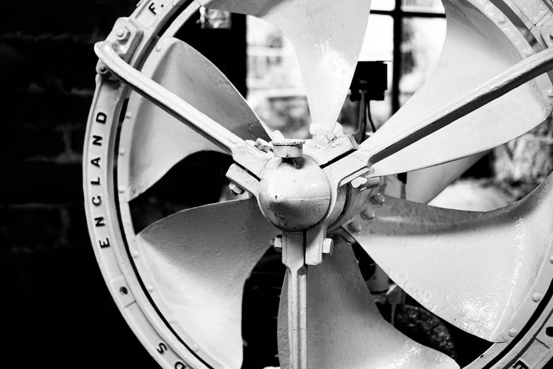 Five Things to Consider When Purchasing a Commercial Fan