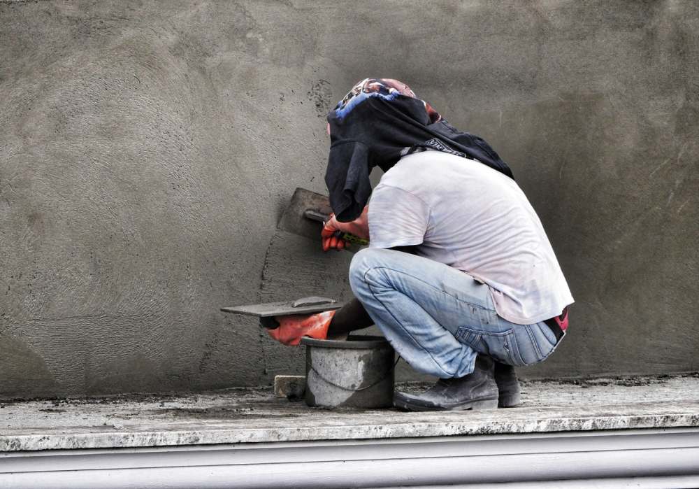 Parging a wall with cement