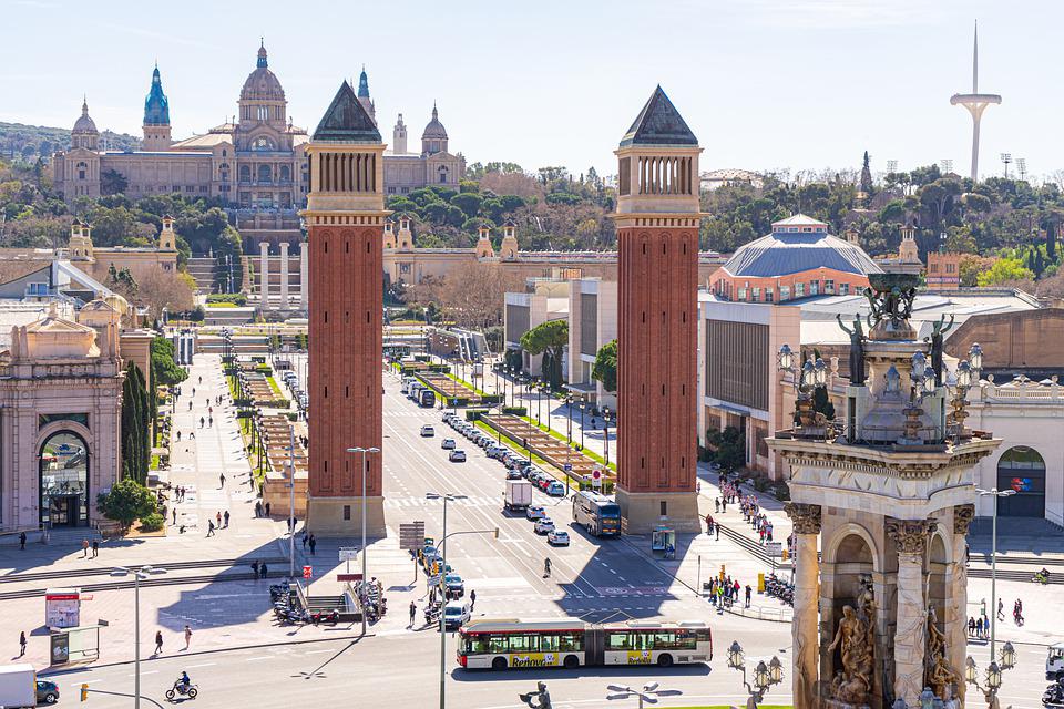 6 Reasons Travel Enthusiasts Like Vikki Nicolai La Crosse Travel To Barcelona For The Antoni Gaudi Architecture