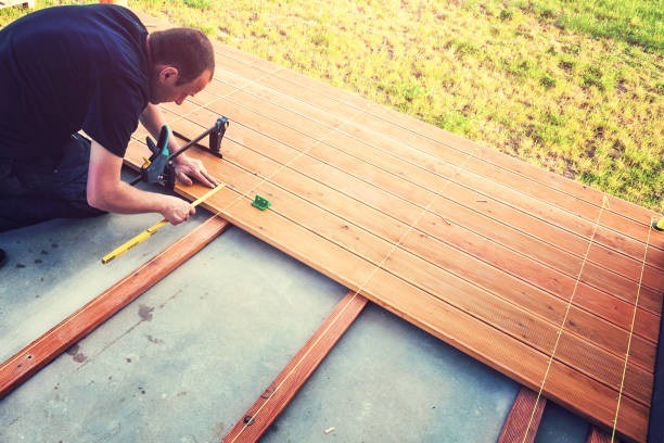How to choose the right outdoor boards for decking