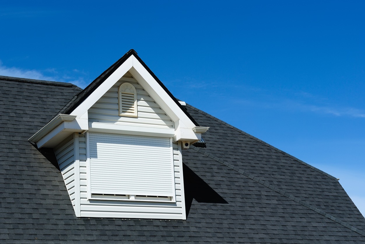 The Top 5 Signs That Indicate the Need For a Roof Replacement