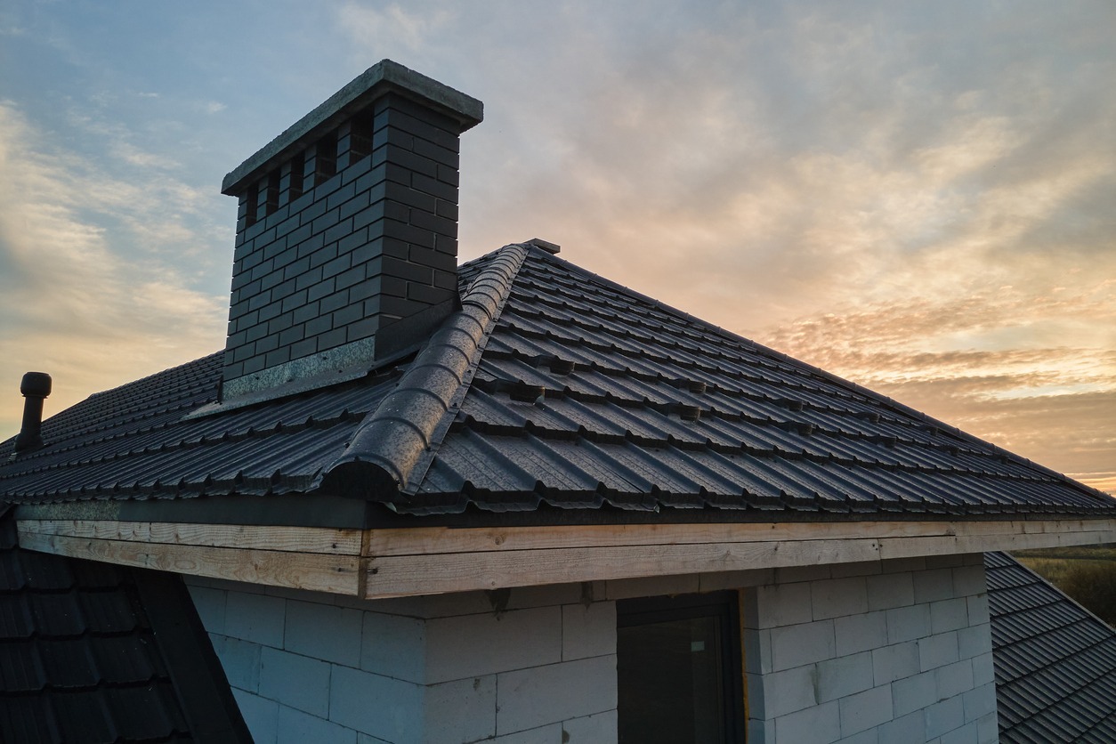 The Process of Installing a New Roof and What To Expect From a Roofing Company