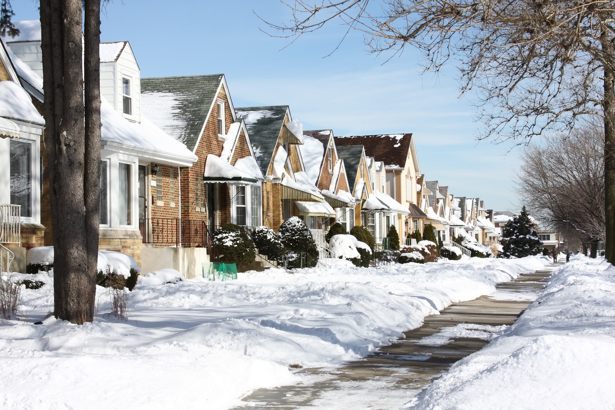 houses with snow in Chicago