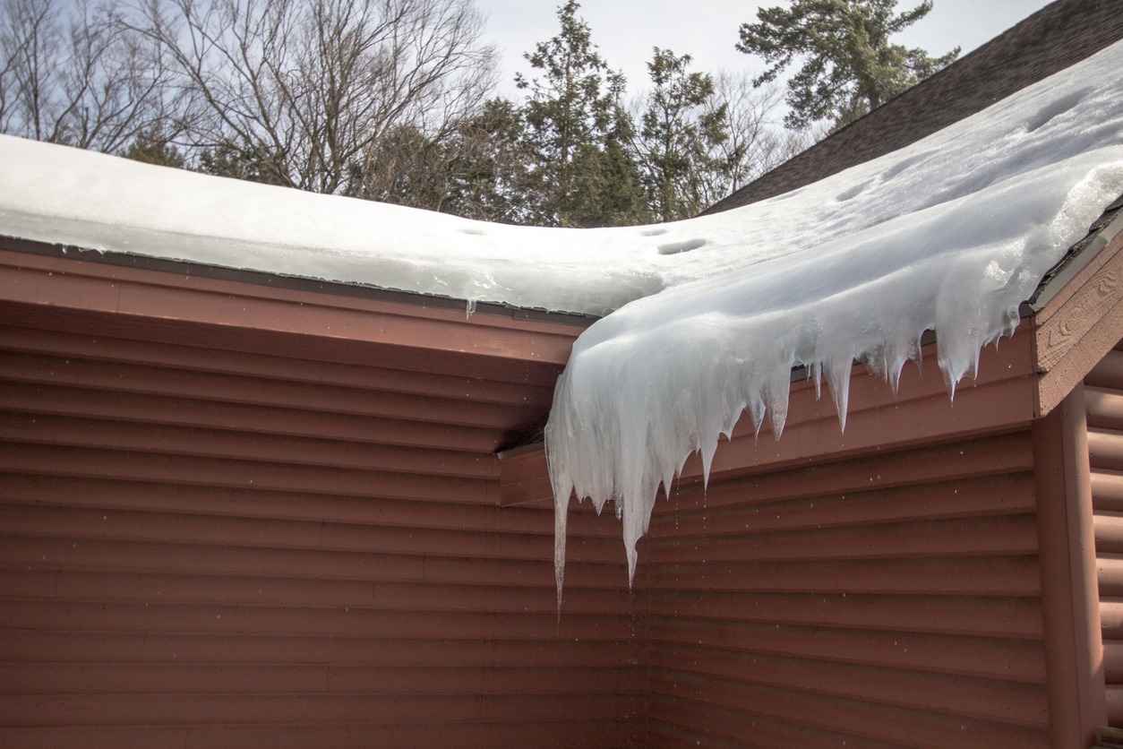 ice dams on a roof