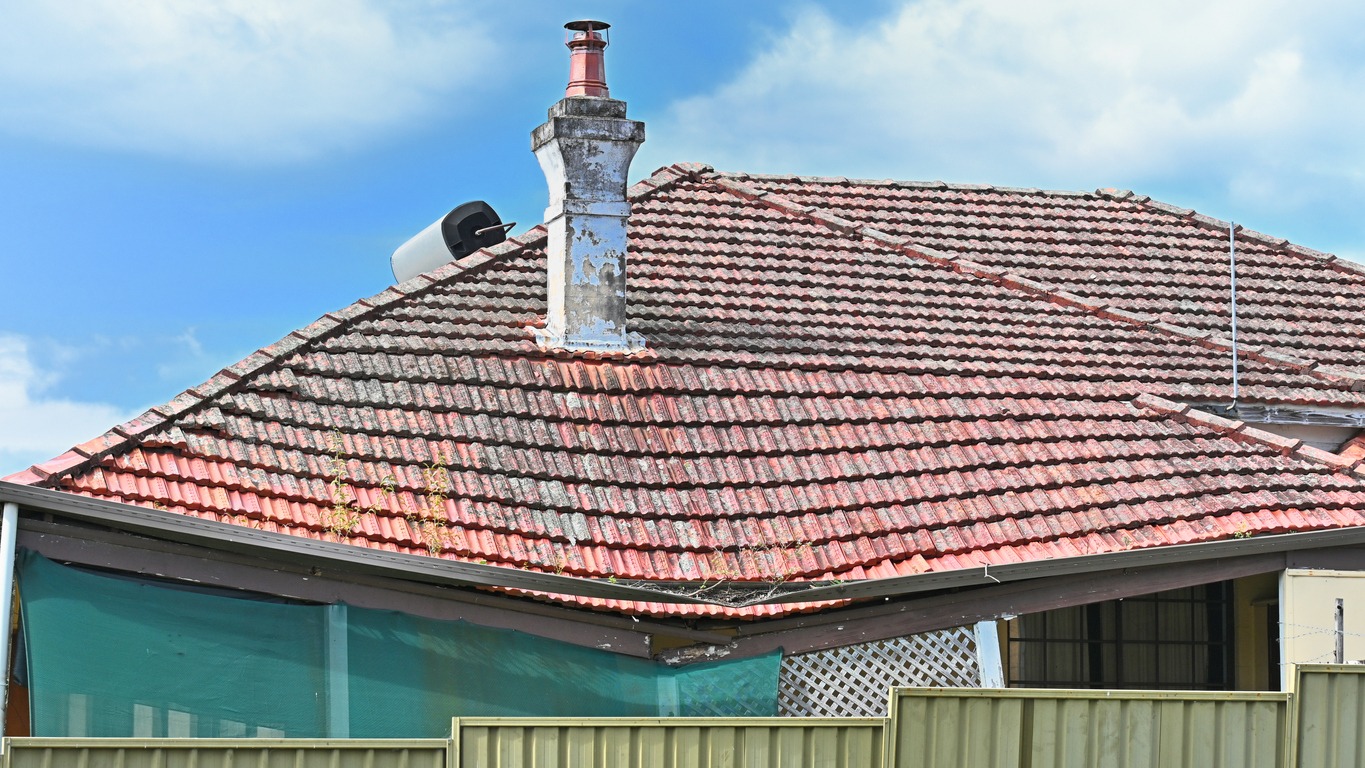 A sagging old roof