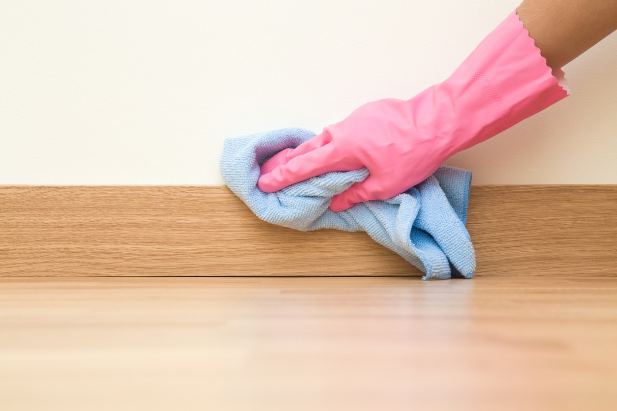 Baseboard, Cleaning, Dust, Housework, Rubbing, Removing, Neat, Domestic Life, Home Interior, Wood – Material, Washing, Apartment, Care, Chemical, Chores, Cleaner