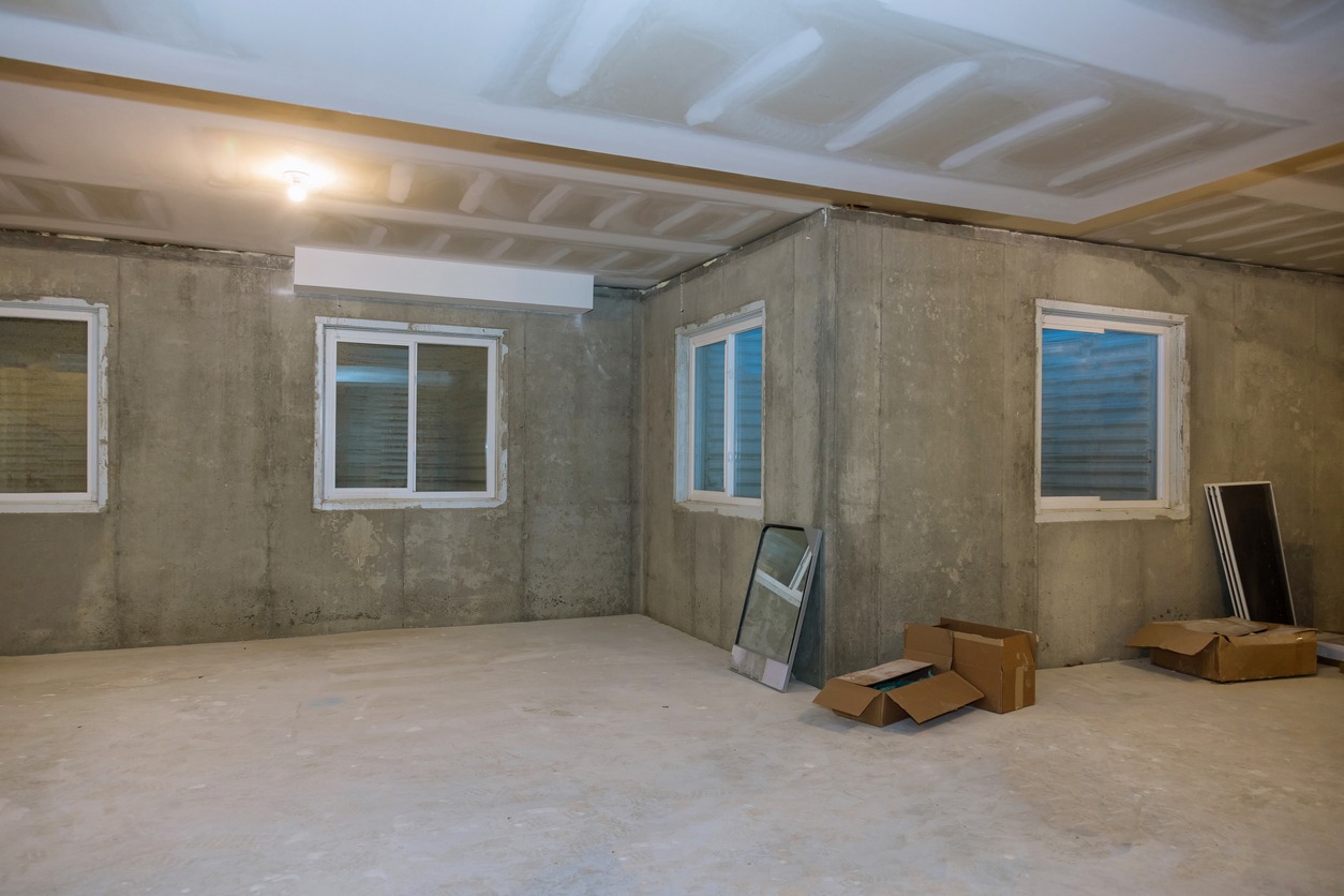 Basement, Construction Site, Window, Construction Industry, Incomplete, Domestic Life, Home Interior, Residential Building, Flooring, Renovation, House, Concrete, Installing, Built Structure