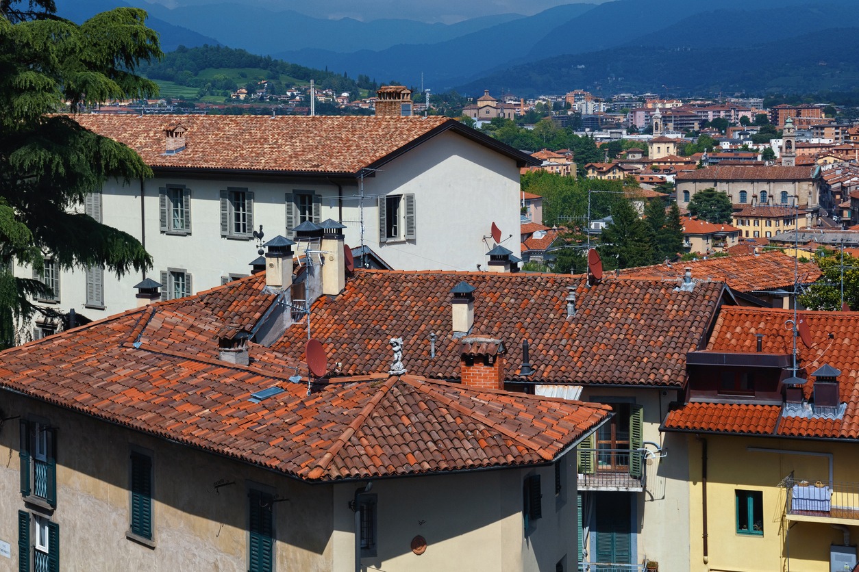 low-pitched roofs in Italy