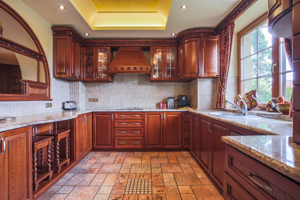 Wooden kitchen unit in colonial style interior