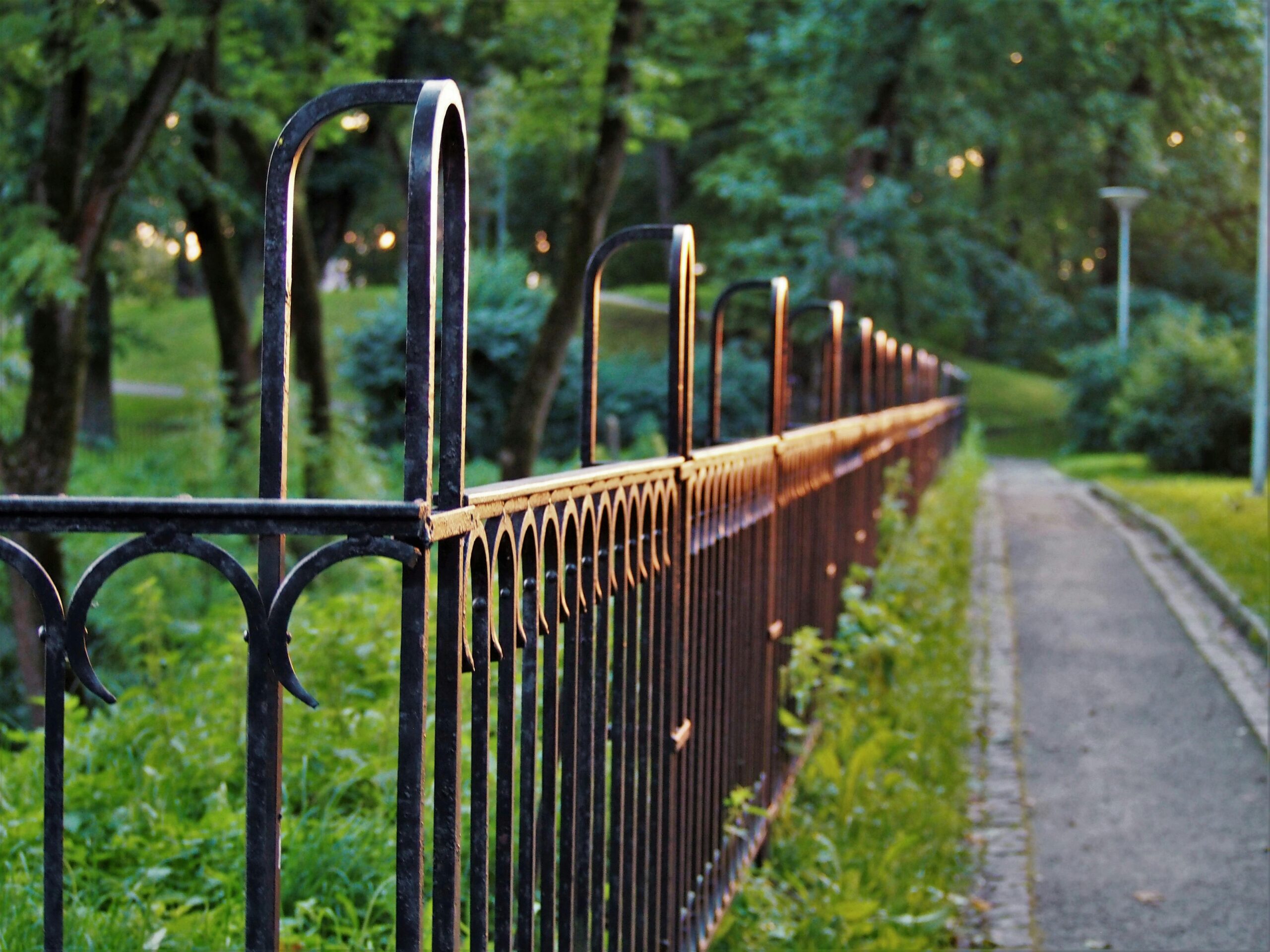 Metal Fencing Strength and Maintenance