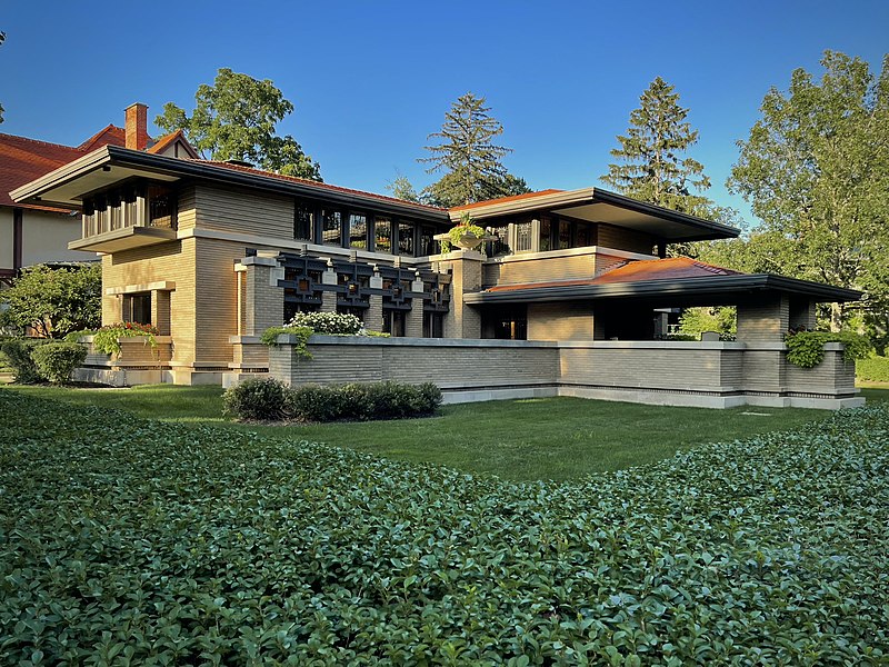 Architectural Pioneers and the Integration of Spaces