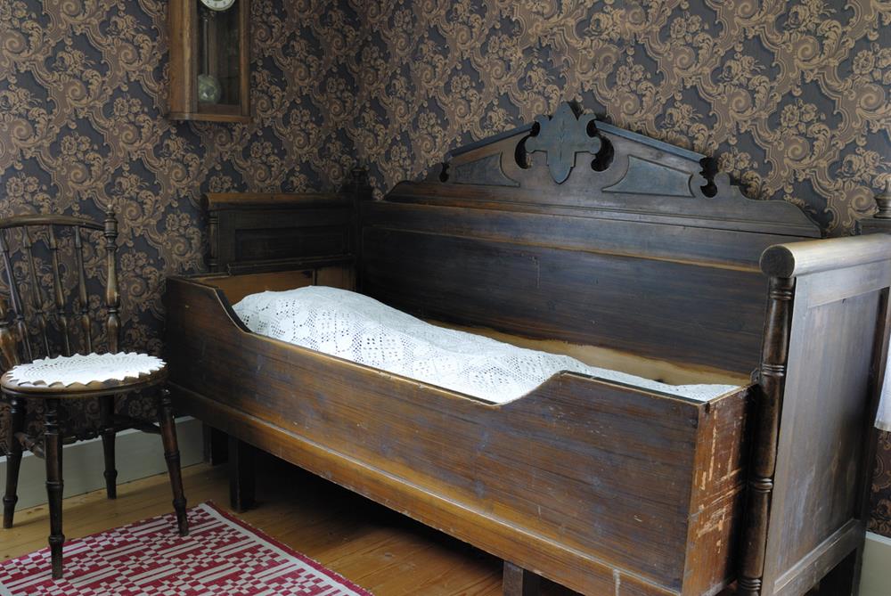 Living Spaces in 1910s Homes